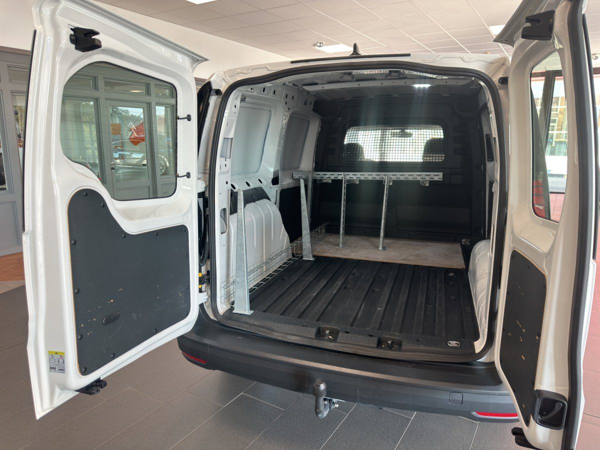 Fahrzeugabbildung Volkswagen Caddy Cargo Maxi 4Motion 2.0 TDI Klima GRA AHK