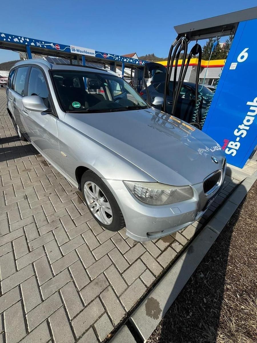 Volkswagen Golf 2011 — двигун 1 HP (1kW)