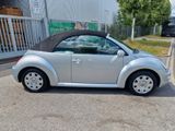 Volkswagen New Beetle Cabriolet 1.6 Highline AHK SHZ - Volkswagen New Beetle mit Benzin-Antrieb: Silber, Cabrio