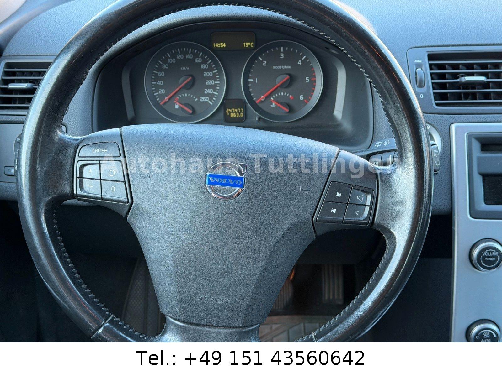 Volvo V50 2011 — photo 10