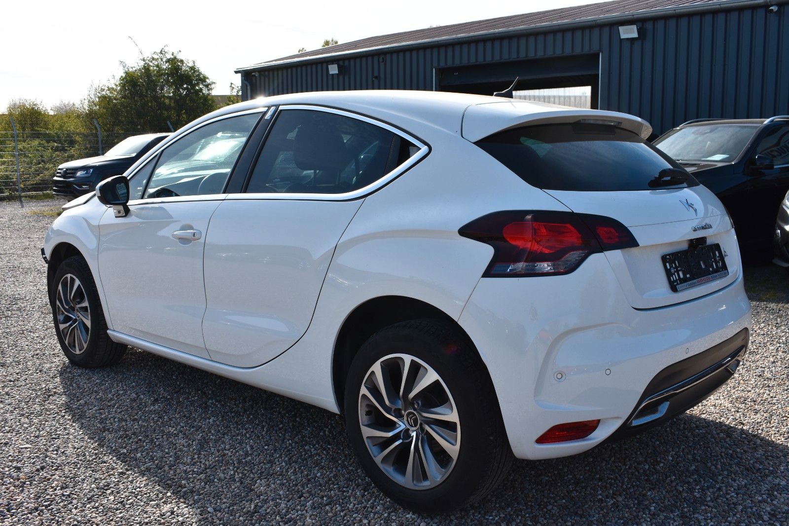 Fahrzeugabbildung Citroën DS4 SoChic