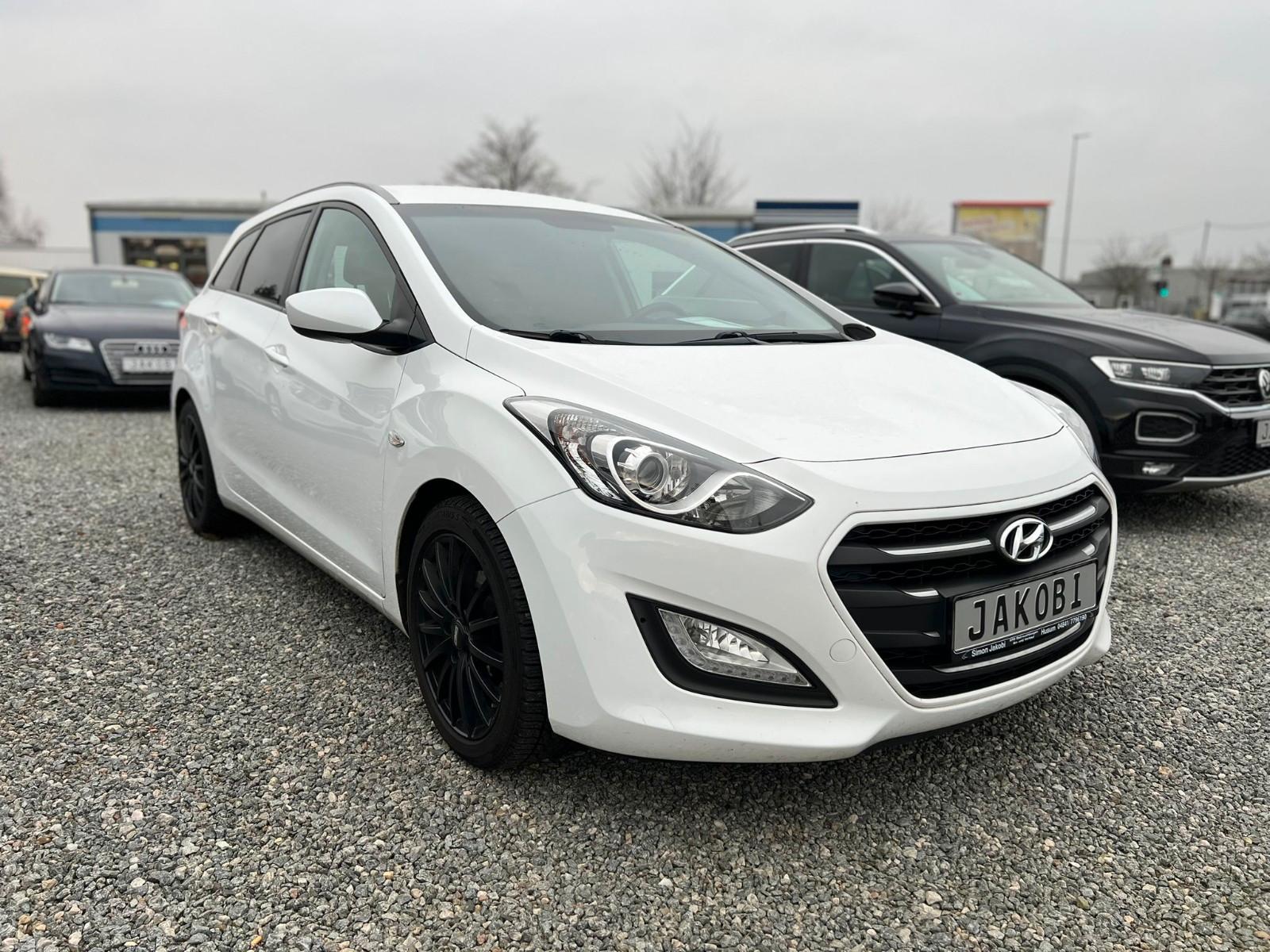 Hyundai i30 cw 1.6 CRDI blue Classic BT AHK LED USB MFL