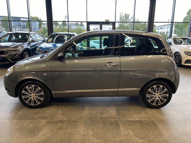 Lancia Ypsilon 1.4 8V Oro *KLIMAAUT.*2.HD*TÜV 062027*