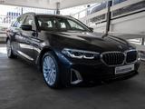 BMW 530i Touring Luxury Line FACEL. PANO AHK LED SHZ - BMW 5er Reihe mit Benzin-Antrieb: Kombi, Automatik