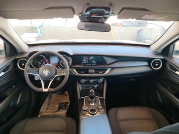 Alfa-Romeo Stelvio - 5
