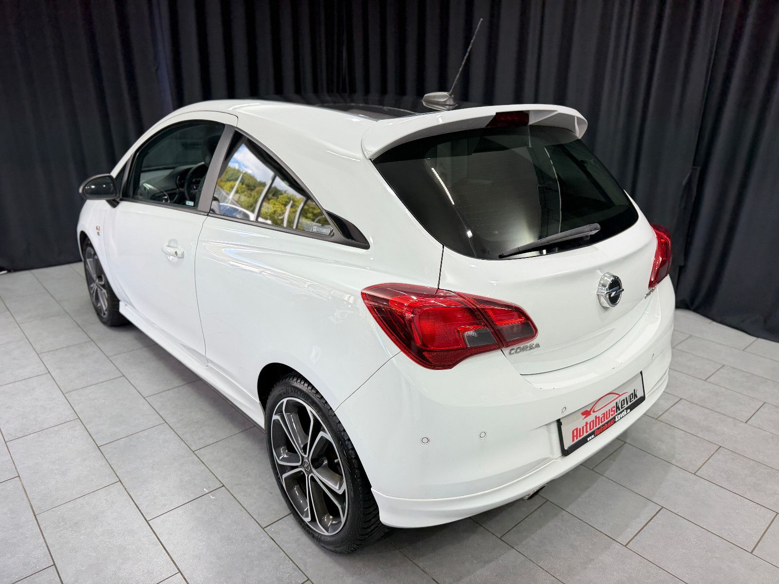 Fahrzeugabbildung Opel Corsa E Color Edition ecoFlex |KLIMA|NAVI|PDC