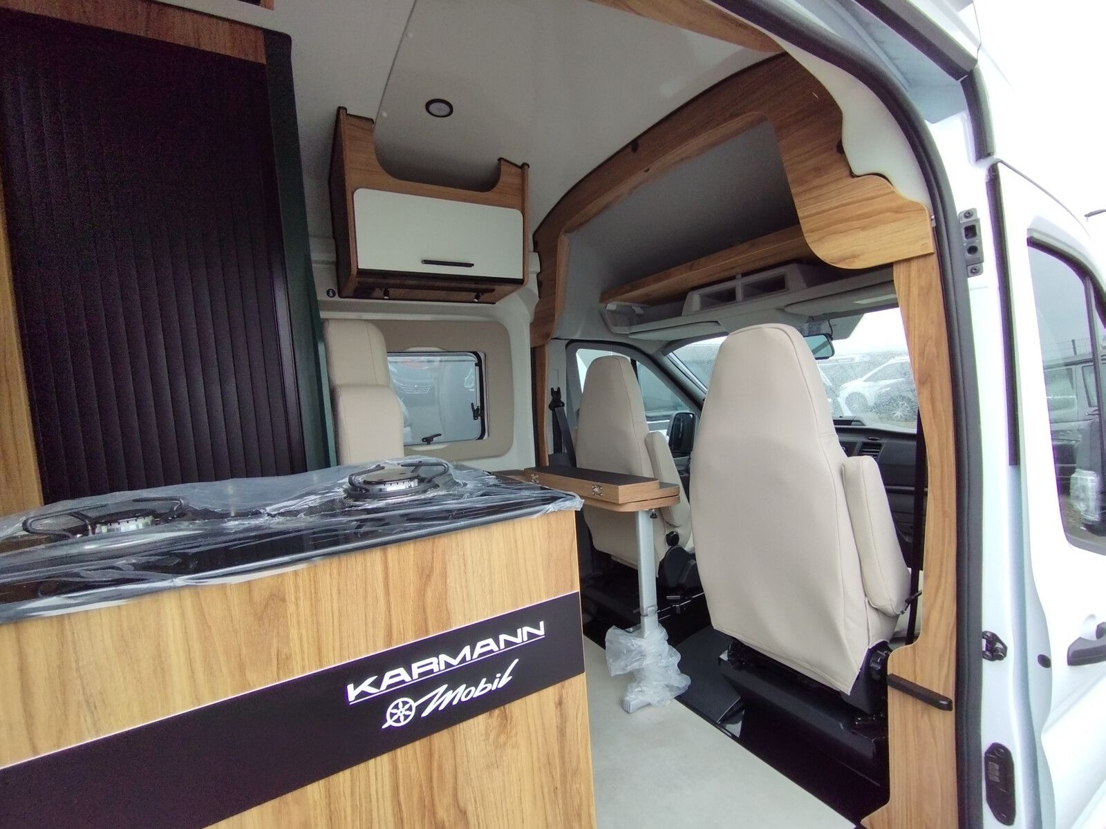 Fahrzeugabbildung Karmann Dexter 4x4 DE 560 AW Solar, Markise, 170 PS 6DE