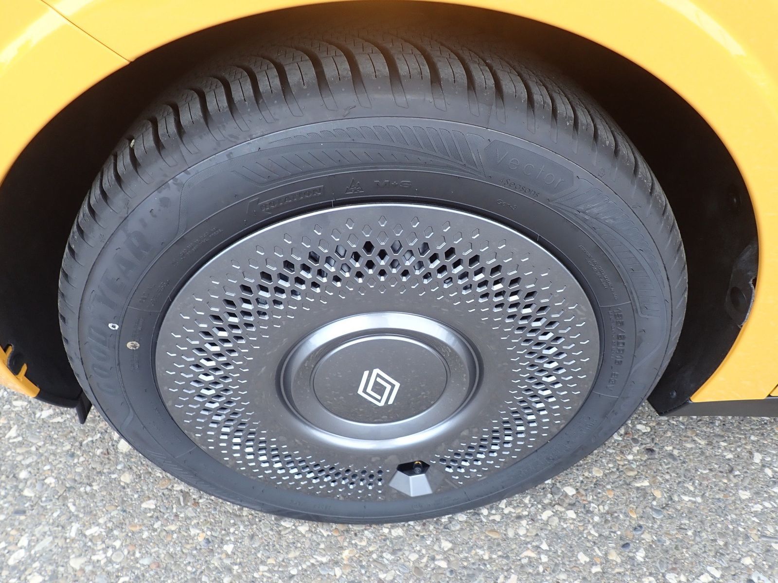 Fahrzeugabbildung Renault Twingo E-TECH elektr. Evolution 80hp Urban Range