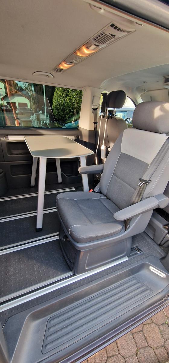 Volkswagen VW T5 Multivan 2012 2.0TDI Automatik 103kw