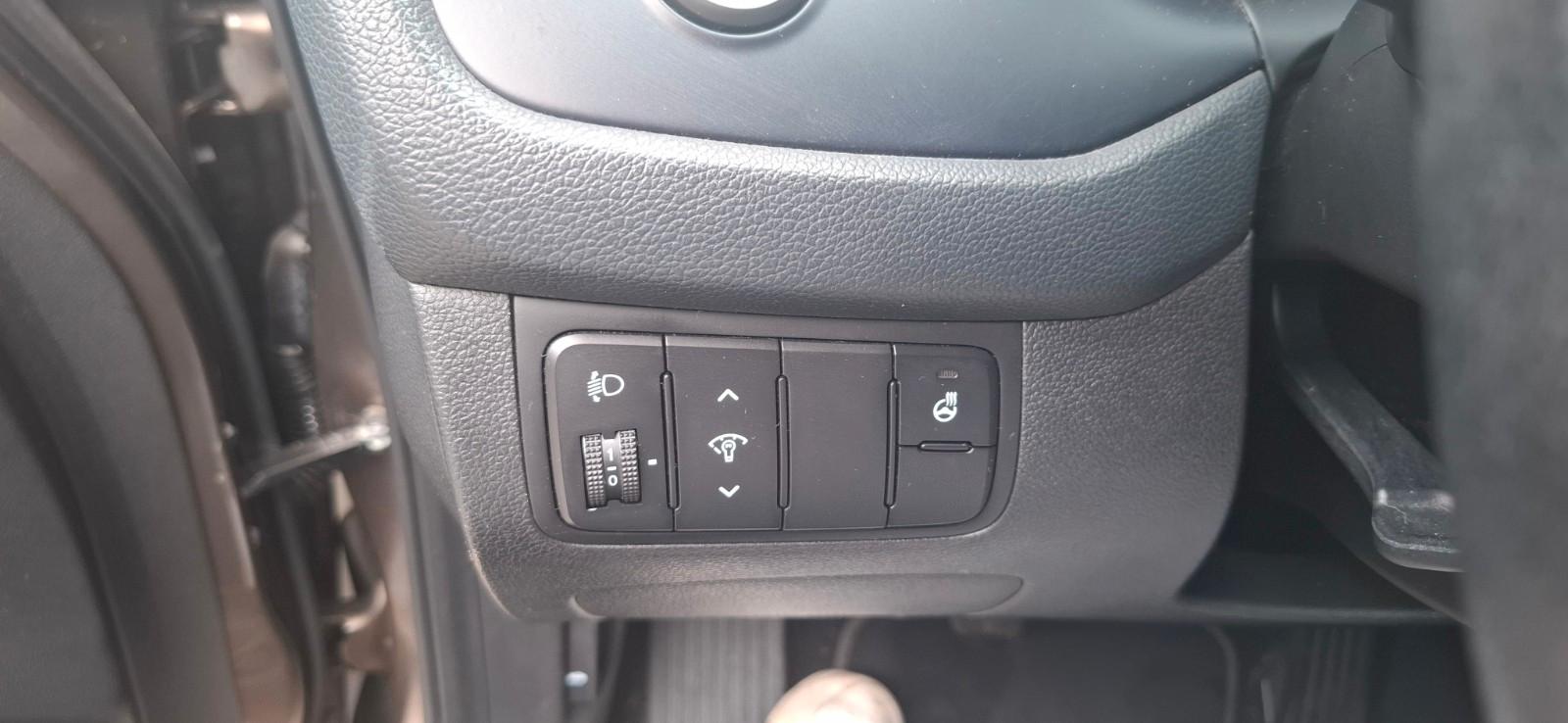 Kia cee'd Sportswagon 1.6 GDI Dream-Team Edition...