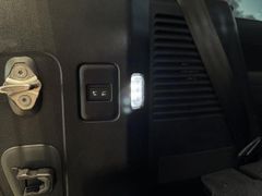 Foto Nummer 15: LAND ROVER Defender