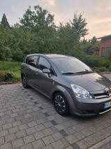 Toyota Corolla 7 Sitzer - Toyota Corolla aus 2007 mit Diesel-Antrieb