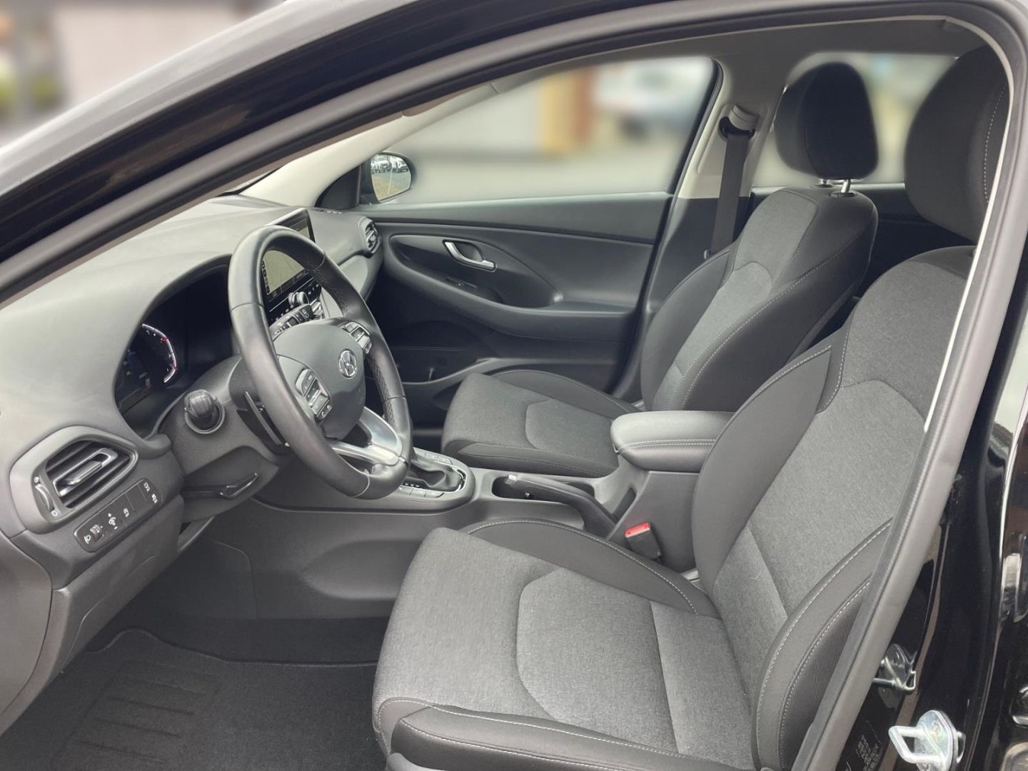 Fahrzeugabbildung Hyundai i30 1.6 CRDi Kombi Intro Edition Navigation Rück