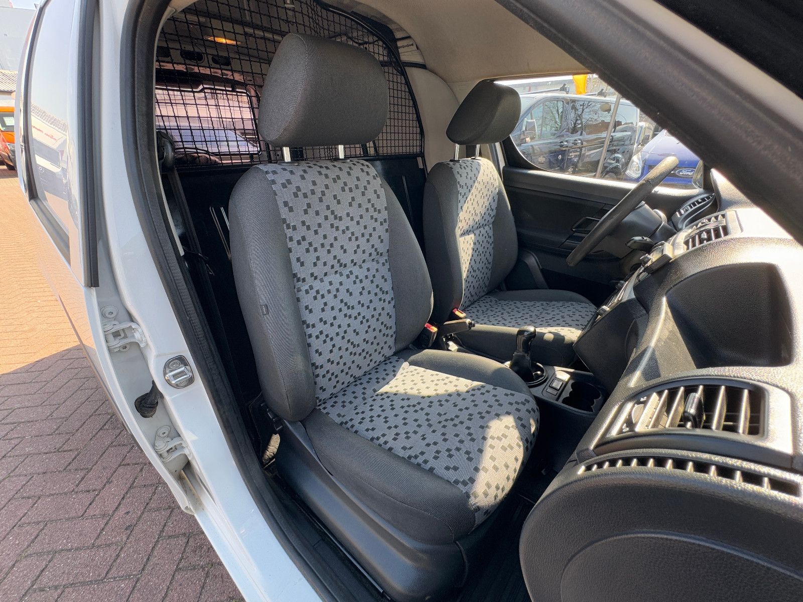 Fahrzeugabbildung SKODA Roomster Praktik 1.6 TDI 1.HAND SKODA SCHECKHEFT