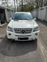 Mercedes-Benz ML 300 CDI 4MATIC AMG Editio... - Mercedes-Benz ML 300 aus 2011