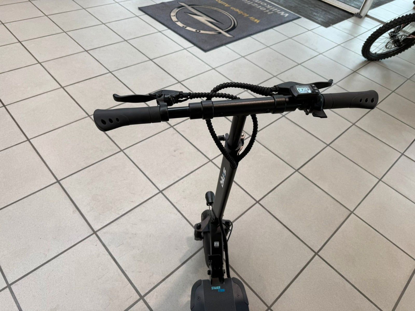 Fahrzeugabbildung Andere Blu:s Stalker XT 950