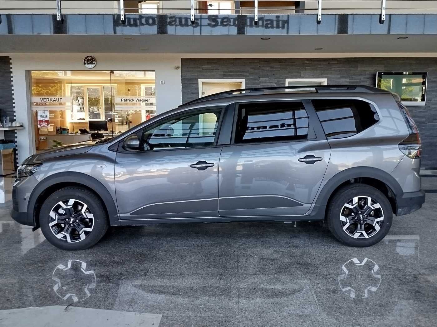 Dacia Jogger Journey 1.8 Hybrid 155 5-Sitzer VOLL! imagem 2
