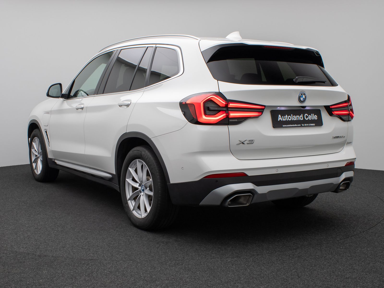 Fahrzeugabbildung BMW X3 xD30e Kamera HUD DAB HiFi Stop&Go AHK Sport