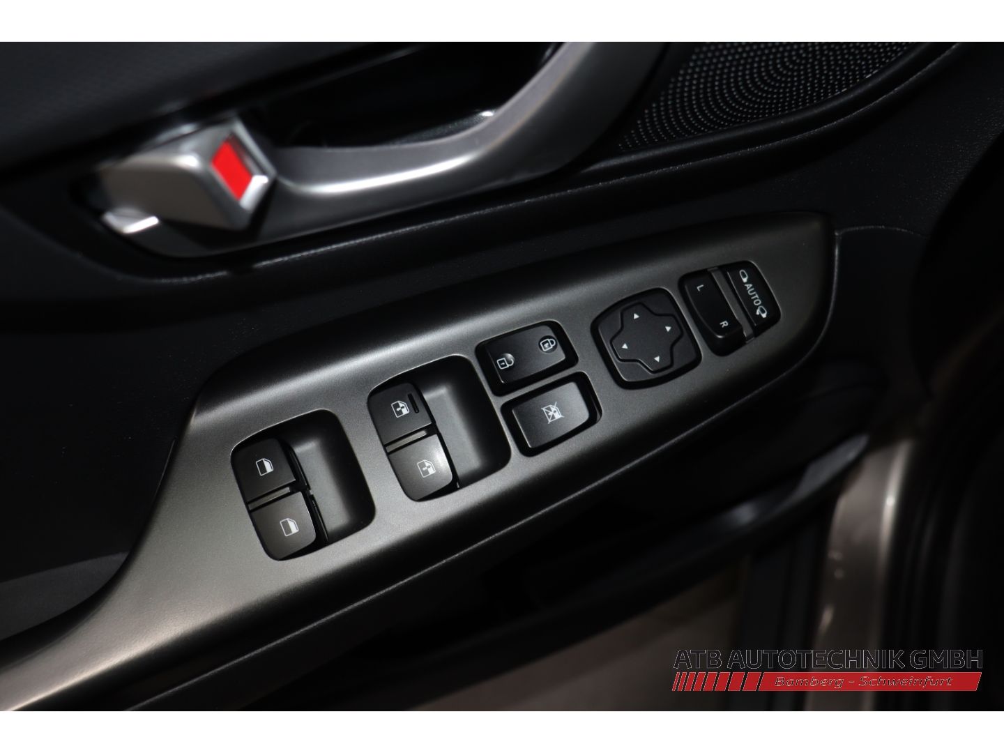 Fahrzeugabbildung Hyundai KONA Elektro Trend 2WD 39,2 kWh 96,6% SOH LED AC