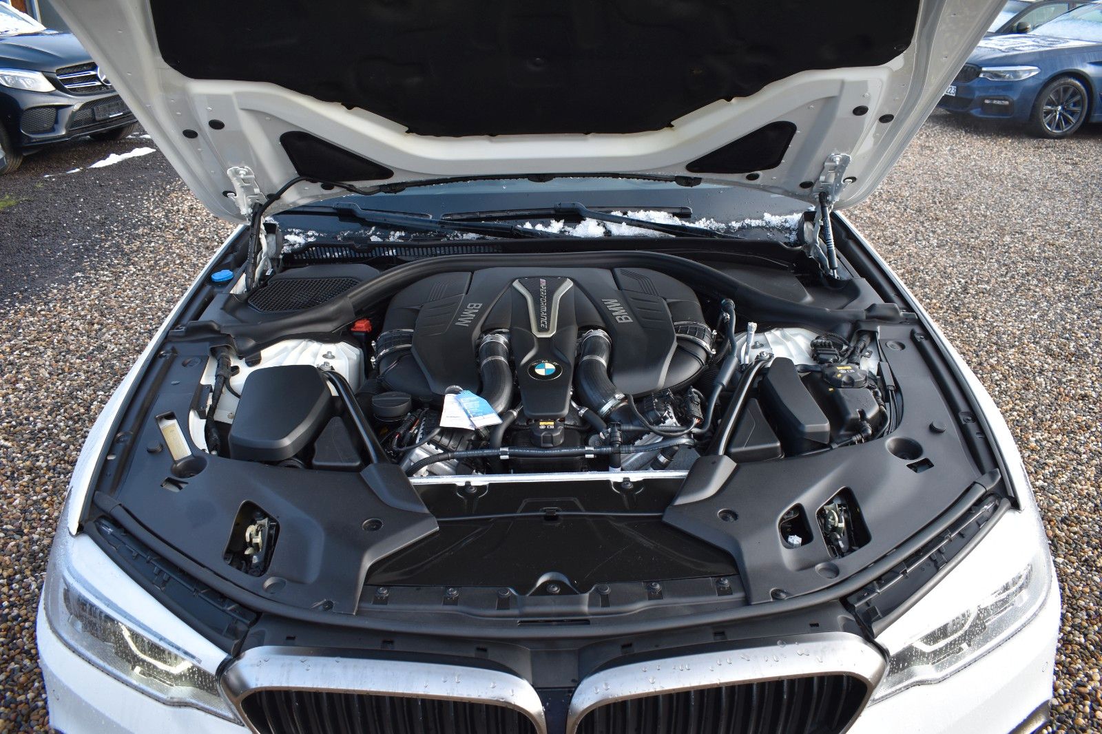 Fahrzeugabbildung BMW M550 i Limo. xDrive DAB Gestik Massage HUD ATM