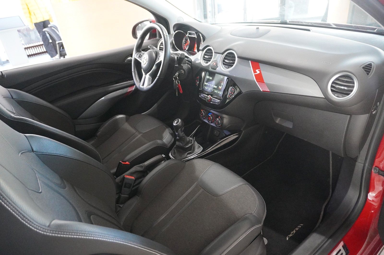 Fahrzeugabbildung Opel Adam S 1.4T SPORT NAVI/LED/SHZ/TEMP./OPC/PDC/USB