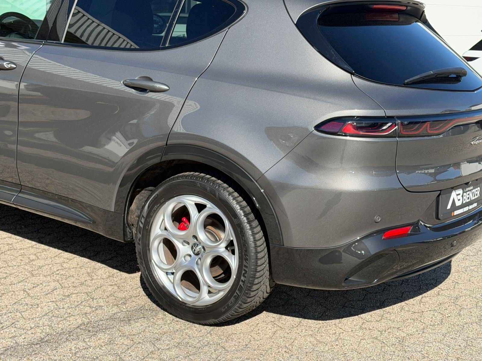 Fahrzeugabbildung Alfa Romeo Tonale Edizione Speciale/DNA/ACC/APPLE-CAR