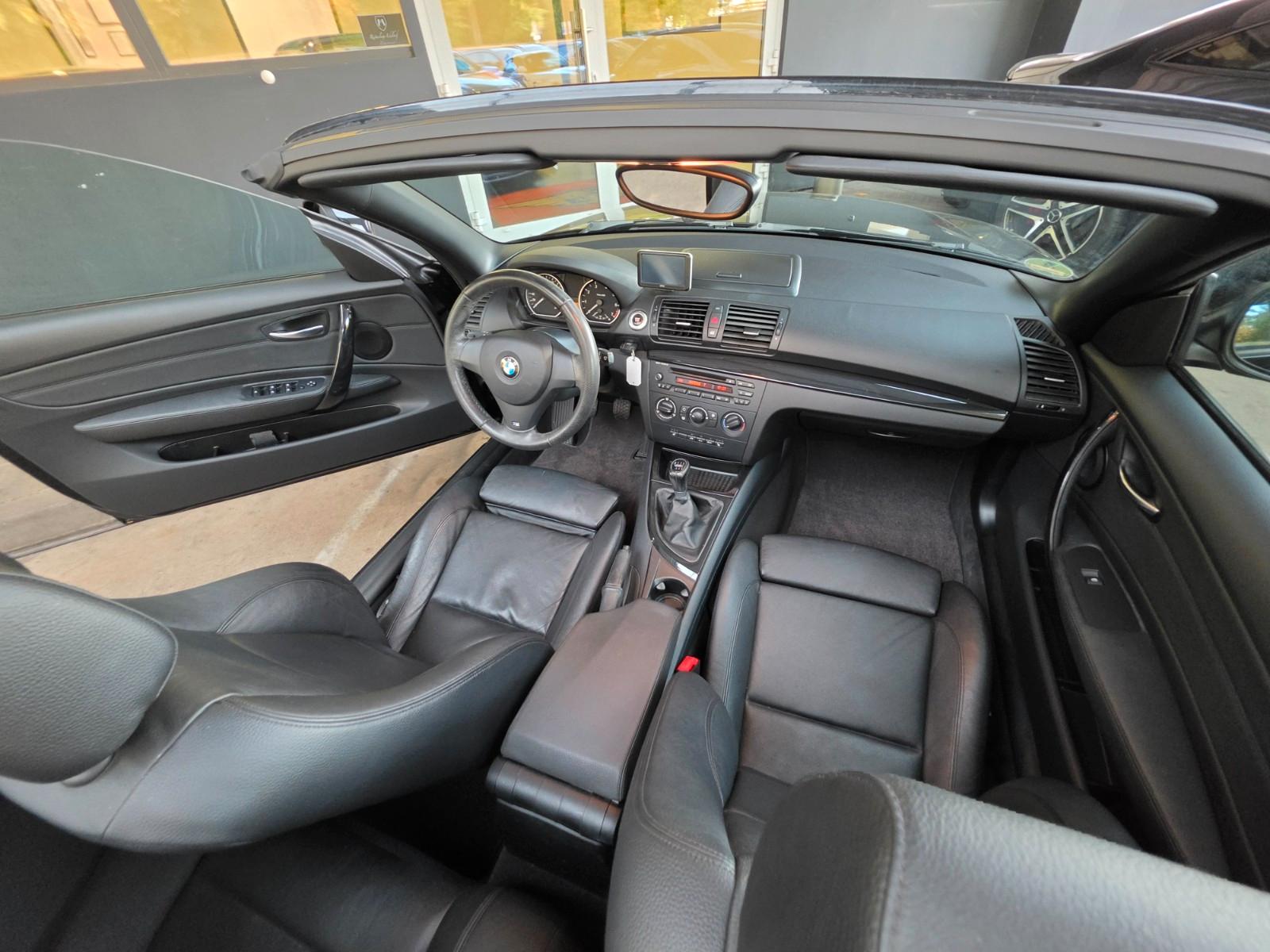 BMW 118i Cabrio M-Sport LEDER/Navi-BMW/PDC/1.Hand