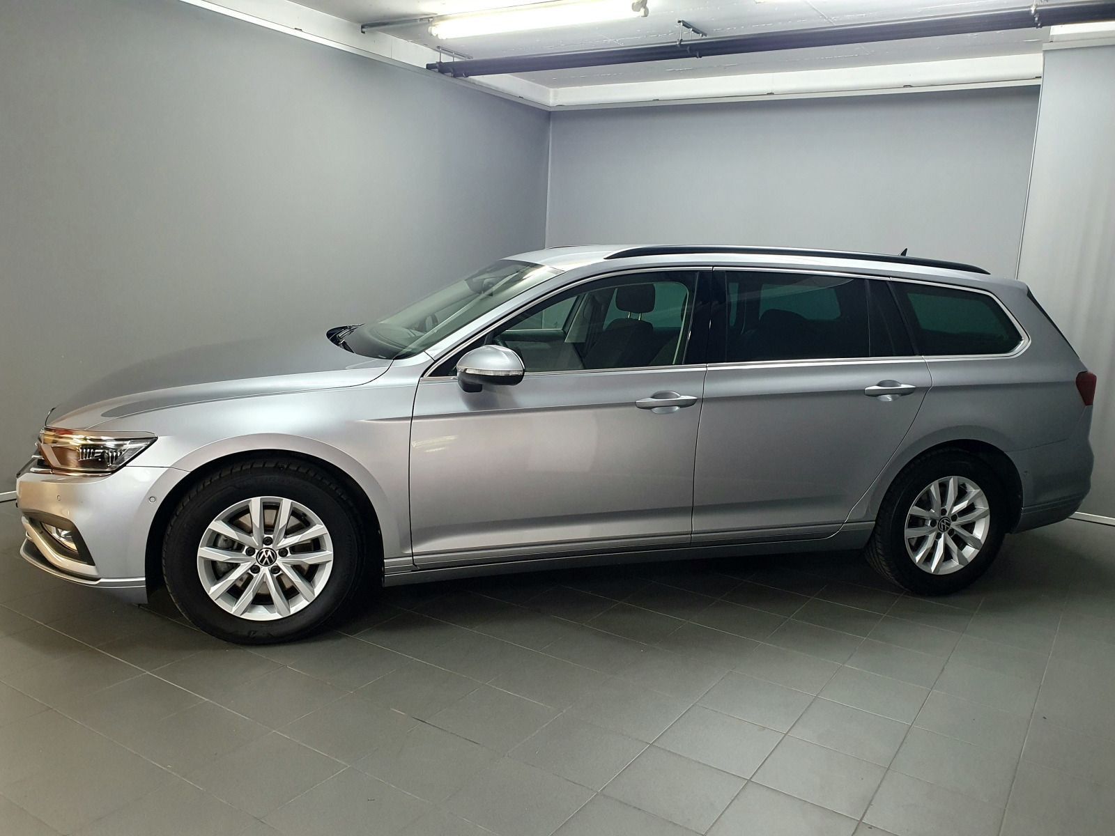 Volkswagen Passat Variant Business 2.0TDI DSG ACC IQ.LIGHT foto 2