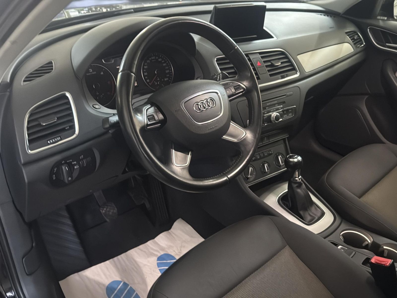 Fahrzeugabbildung Audi Q3 2.0 TDI/ Kuppl. neu/ Scheckh. gepfl