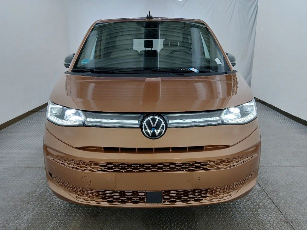 Fahrzeugabbildung Volkswagen T7 Multivan Style lang Pano HuD H&k AHK vis-avis