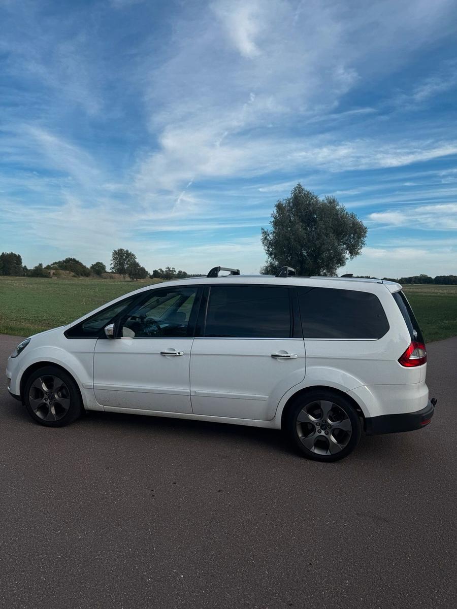 Ford Galaxy 2009 — photo 8