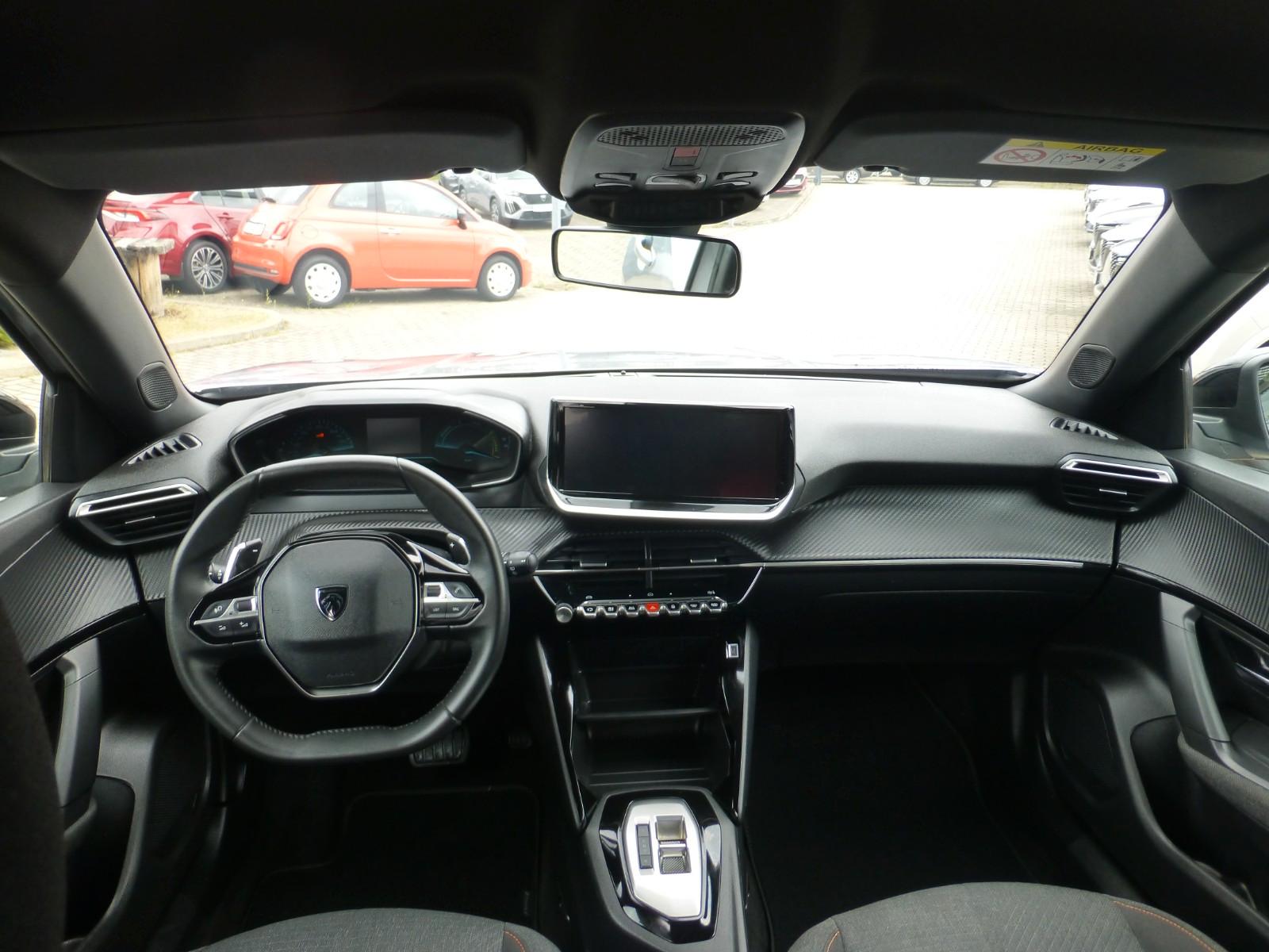 Peugeot 2008 Hybrid 136 Style *PDC, DAB, APPLE CAR PLAY*