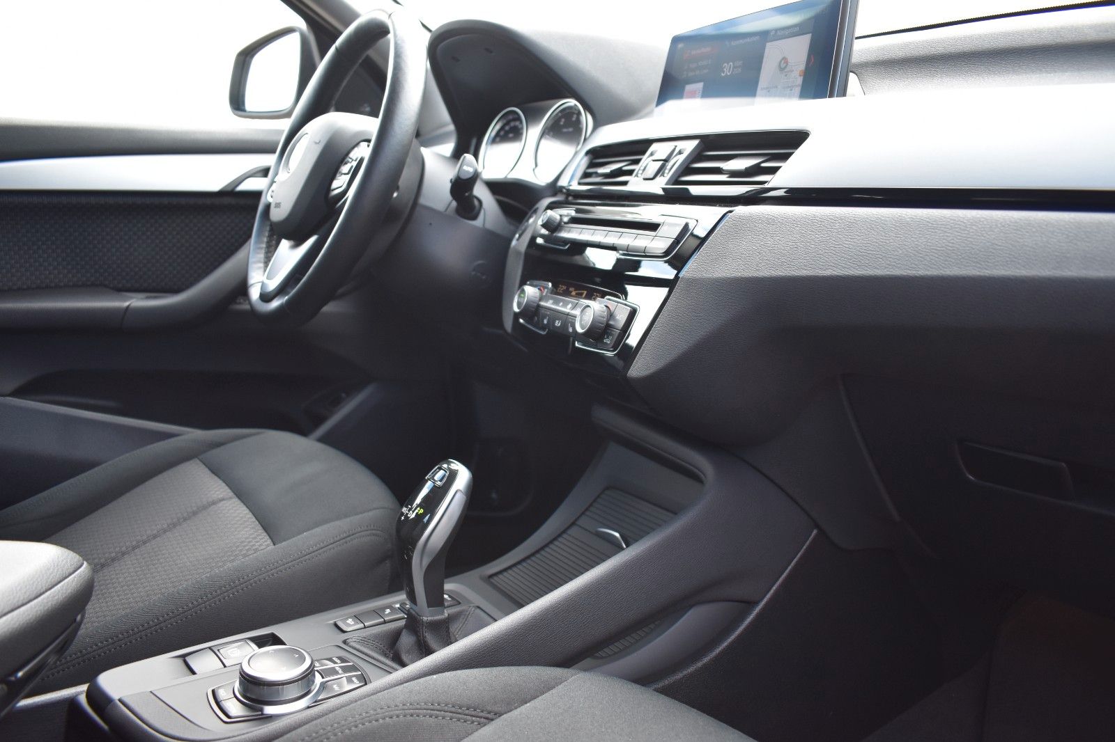Fahrzeugabbildung BMW X1 xDrive 20 d Advantage AHK H&K