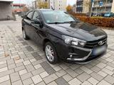 Lada Vesta gut ausgestattet - gebrauchte Lada Limousine
