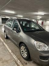 Kia Auto kia Carens - gebrauchte Kia Carens aus dem Jahr 2011
