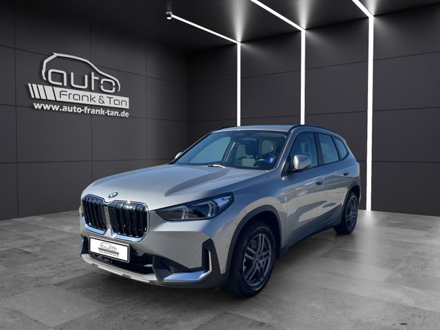 BMW X1 23 i xDrive Shadow*Shzg*Pano*Navi*Cam
