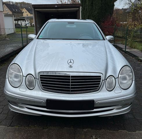 Mercedes-Benz Mercedes Benz E320 CDI Avantgarde 7G Troni...