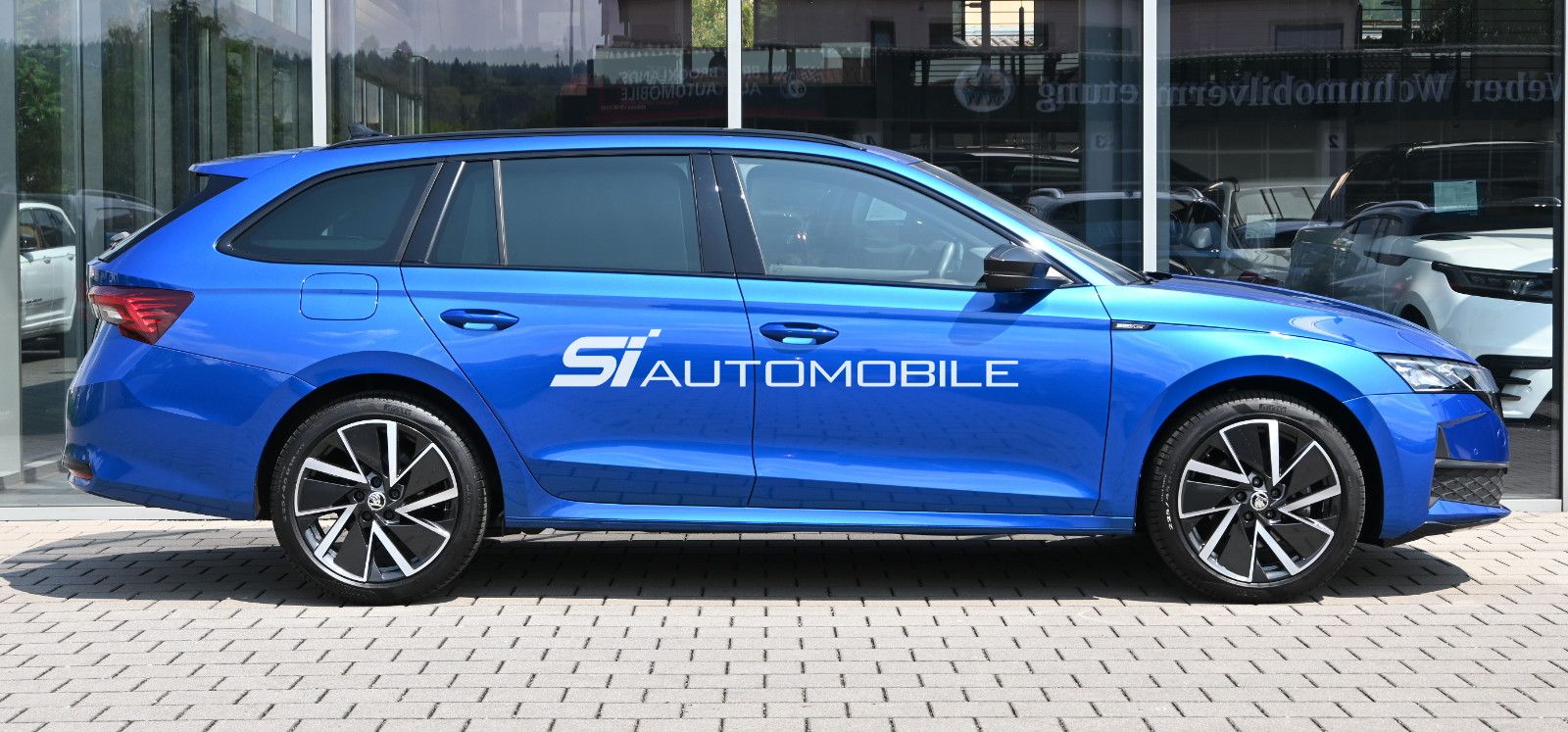 Fahrzeugabbildung SKODA Octavia 2.0 TDI DSG Sportline Combi °ACC°AHK°HUD