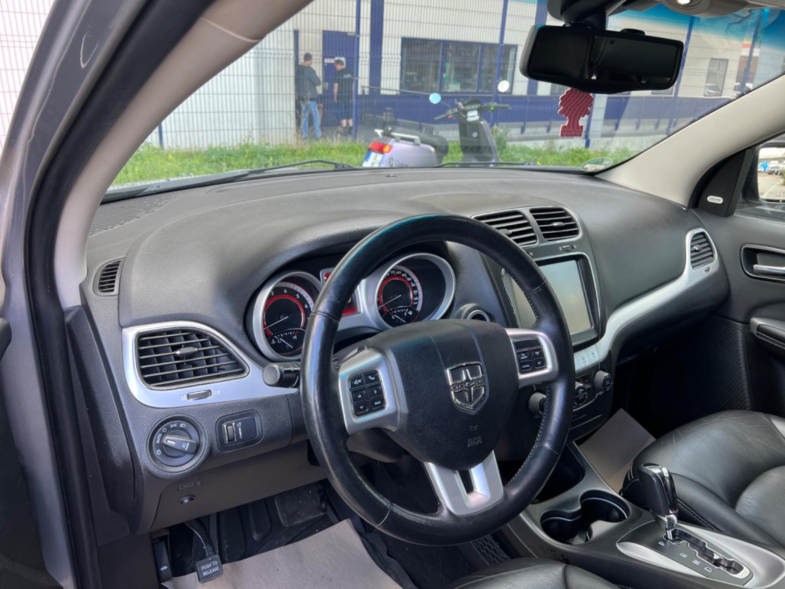 Dodge Journey R/T 3.6 287ch 4x4 - Toit ouvrant - Pneus été - Volant chauffant - Sièges chauffants éléctriques