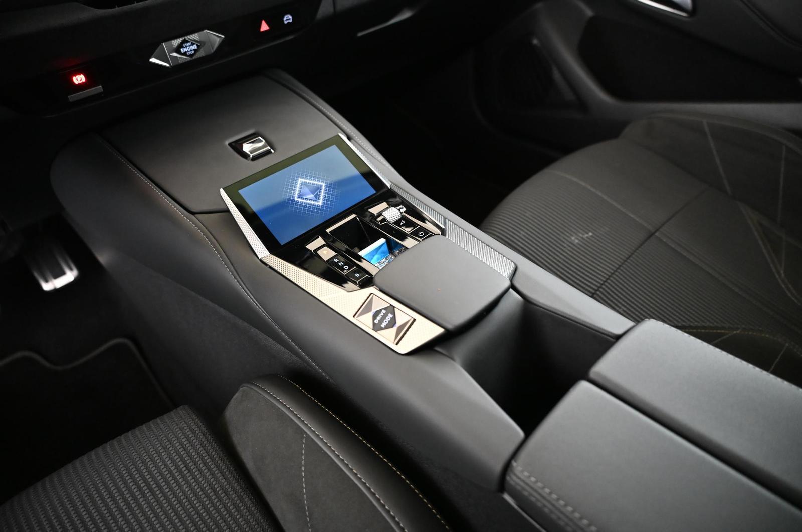 DS Automobiles DS4 1.6 E-Tense 225 Etolie Alcantara UVP 53.000 