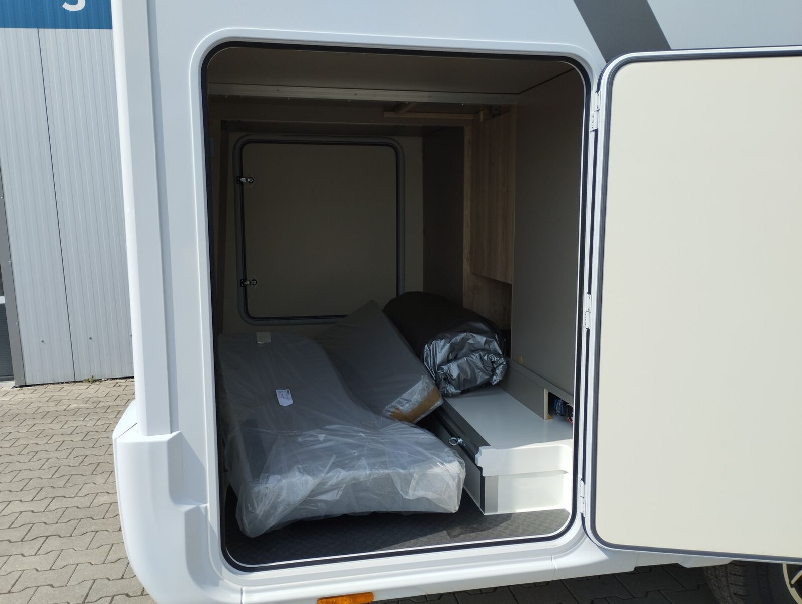 Fahrzeugabbildung Eura Mobil Profila T PT 695 EB Automatik, Mondial Pakete