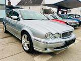 Jaguar X-Type 2.2 Liter Diesel Executive Leder Euro 4 - silberne Jaguar X-Type