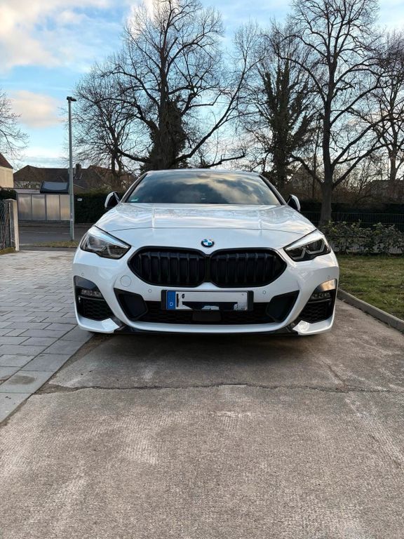 Image of BMW 218