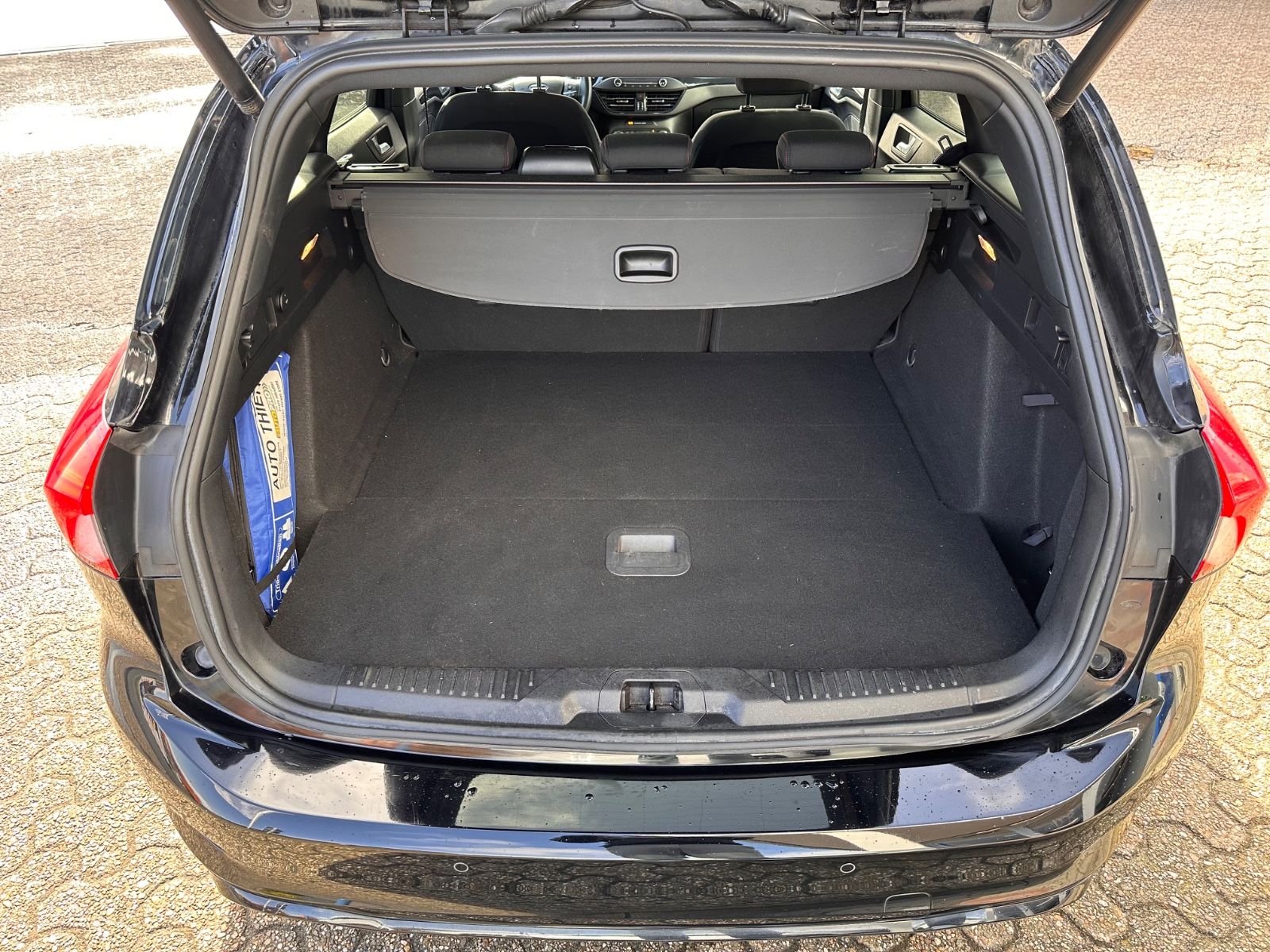 Fahrzeugabbildung Ford Focus Turnier ST-Line 1.5 EB ACC/eHeck/LED/Navi