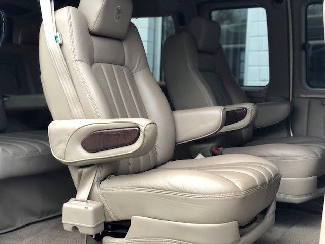 Fahrzeugabbildung Chevrolet Express Chevy Van Explorer Ltd. LPG Stabitrac