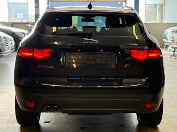Jaguar F-Pace - 4