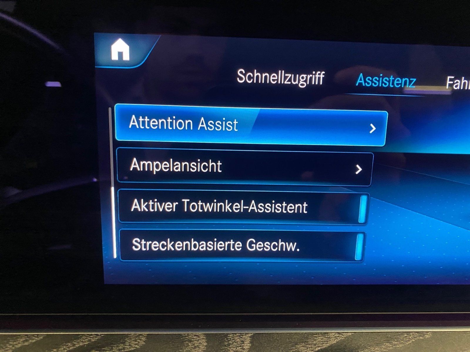 Fahrzeugabbildung Mercedes-Benz E 220 d AMG Distronic*360°*Standheizung*Memory*