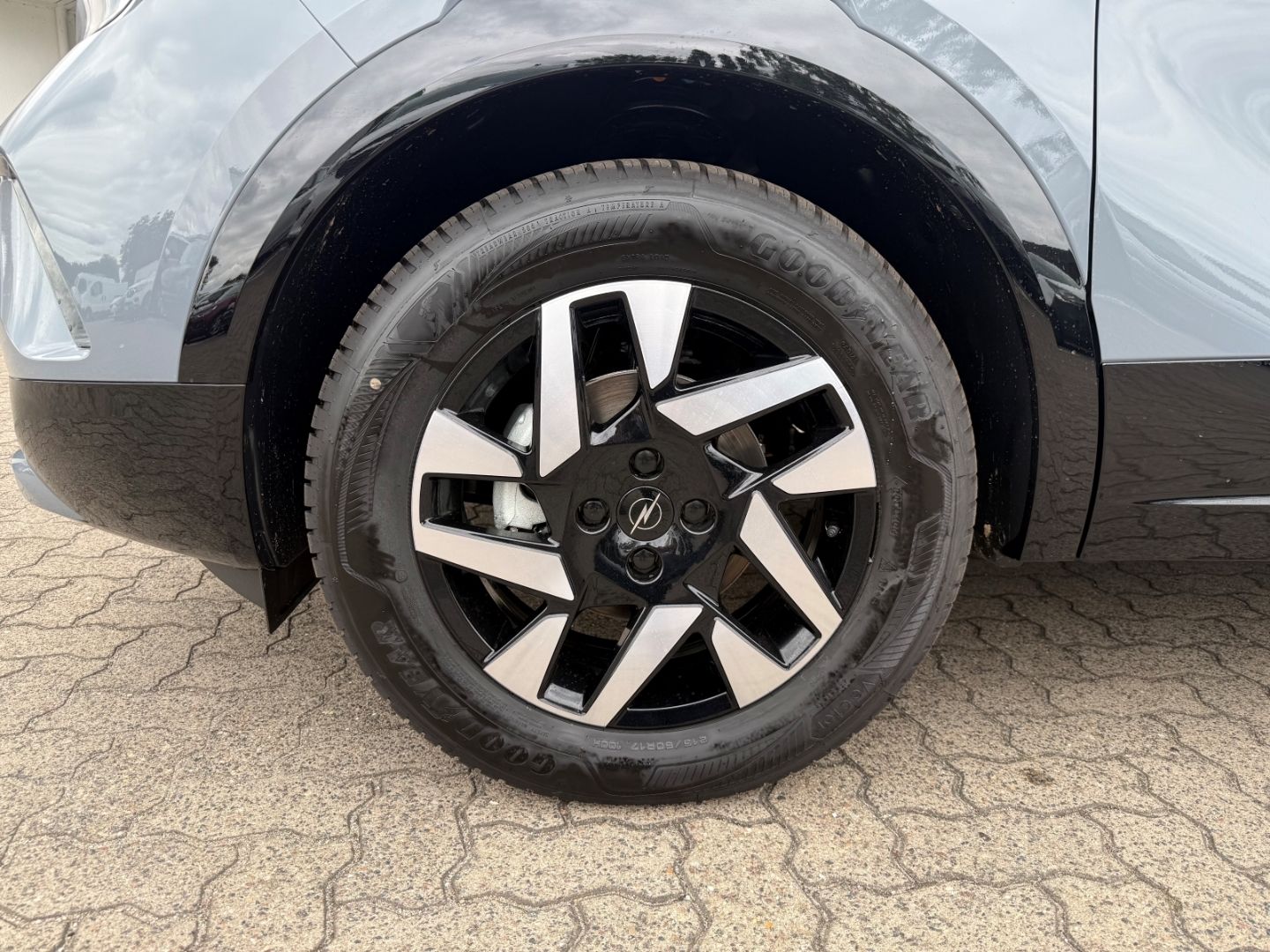 Fahrzeugabbildung Opel Mokka 1.2 GS mit SHZ+LHZ+Kamera+Allwetter