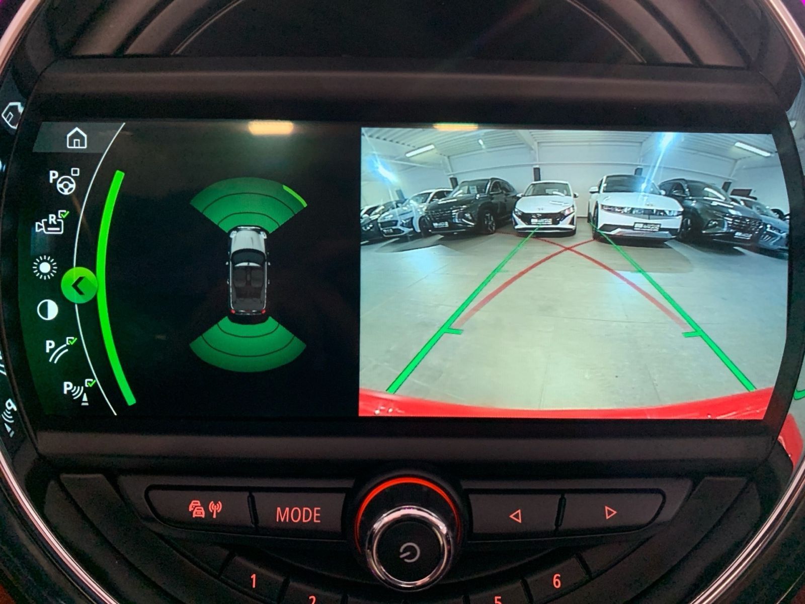 Fahrzeugabbildung MINI Cooper S Cabrio Navi LED Kamera