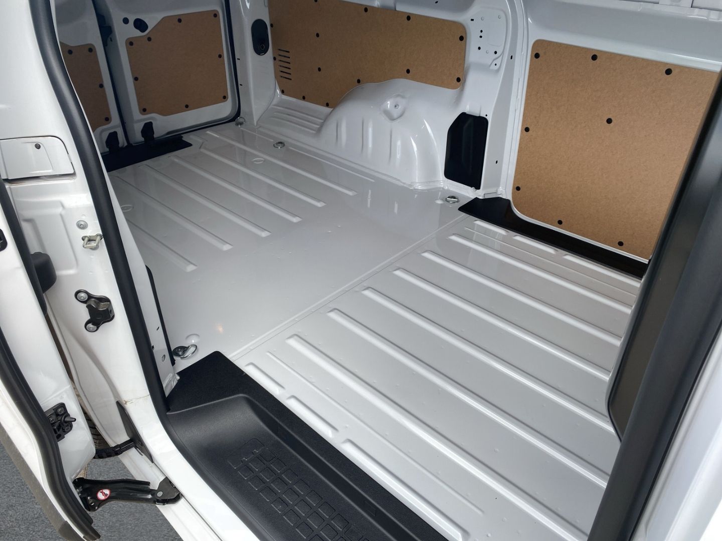 Fahrzeugabbildung Peugeot Expert Peugeot Kasten Lang 2.0 145PS *Kamera*Nav